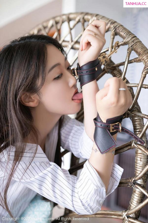 唐安琪  [XiuRen]高清写真图 2023.07.10 No.7056 唐安琪 黑丝美腿第35张图片